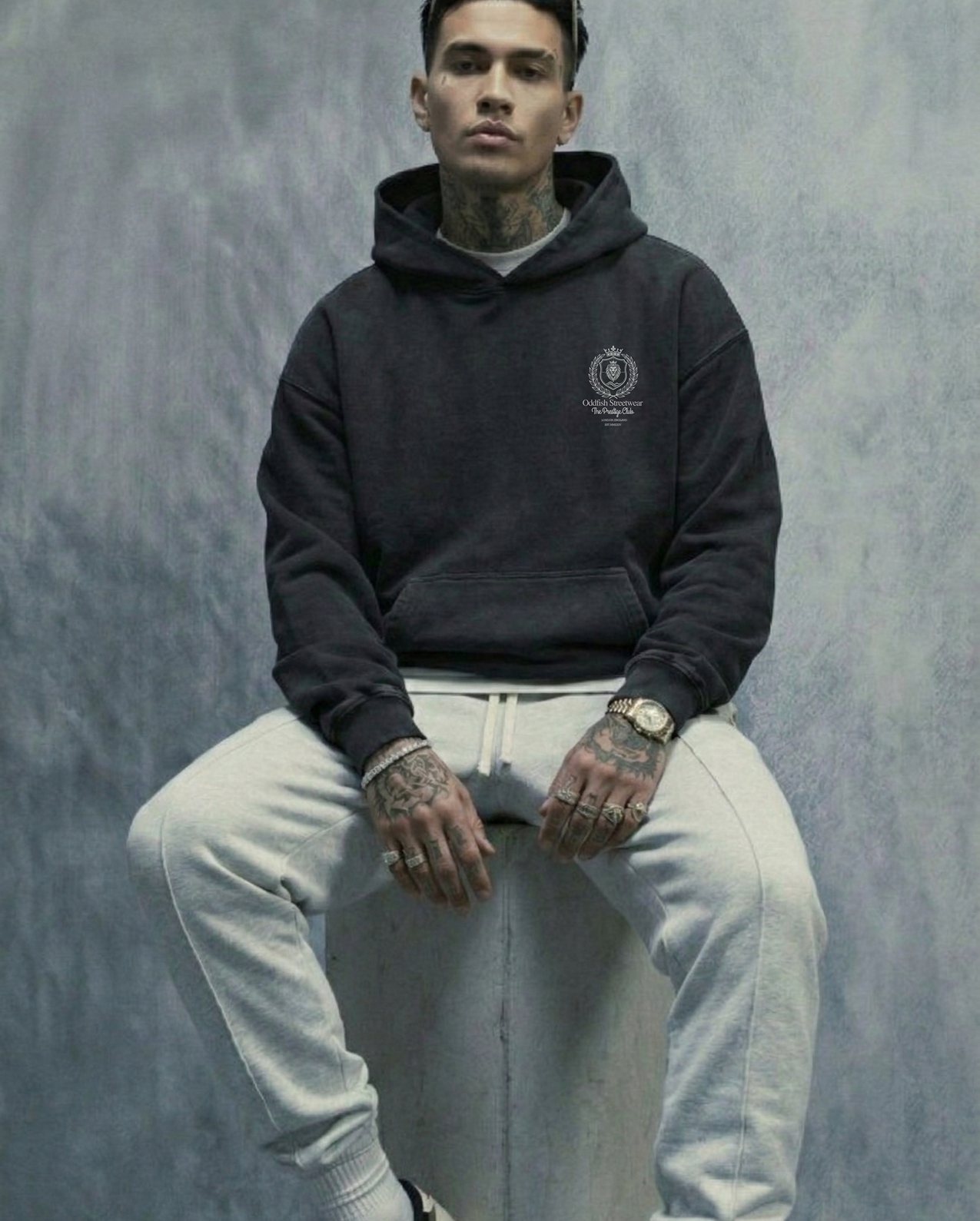 Person wearing a hoodie black